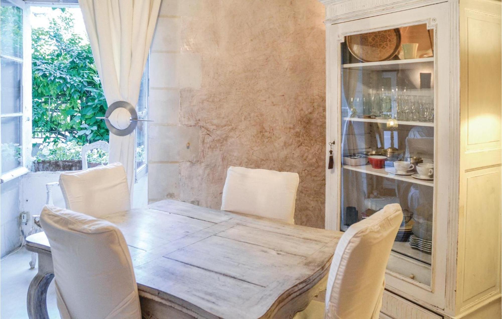 Cozy Home In Gennes With Kitchen Dış mekan fotoğraf