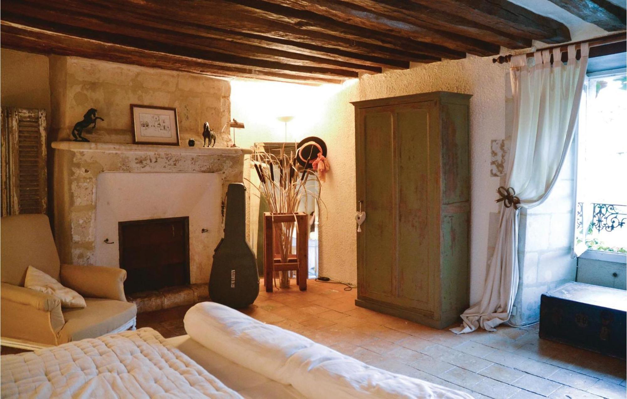 Cozy Home In Gennes With Kitchen Dış mekan fotoğraf