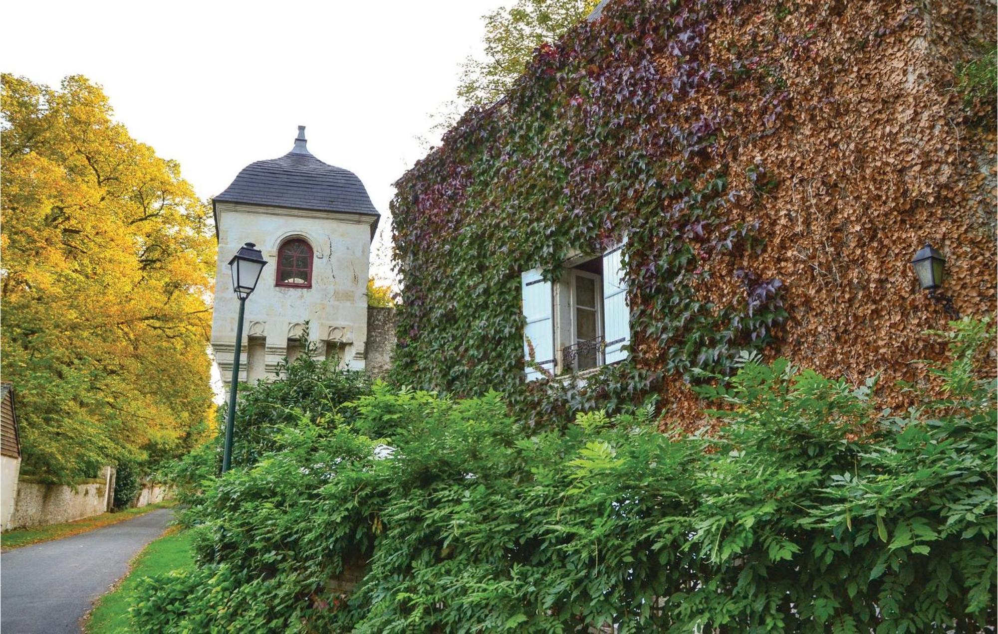 Cozy Home In Gennes With Kitchen Dış mekan fotoğraf